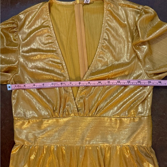 Elegant Gold Long Sleeve Jumpsuit-NWT-Size M - Picture 8 of 9